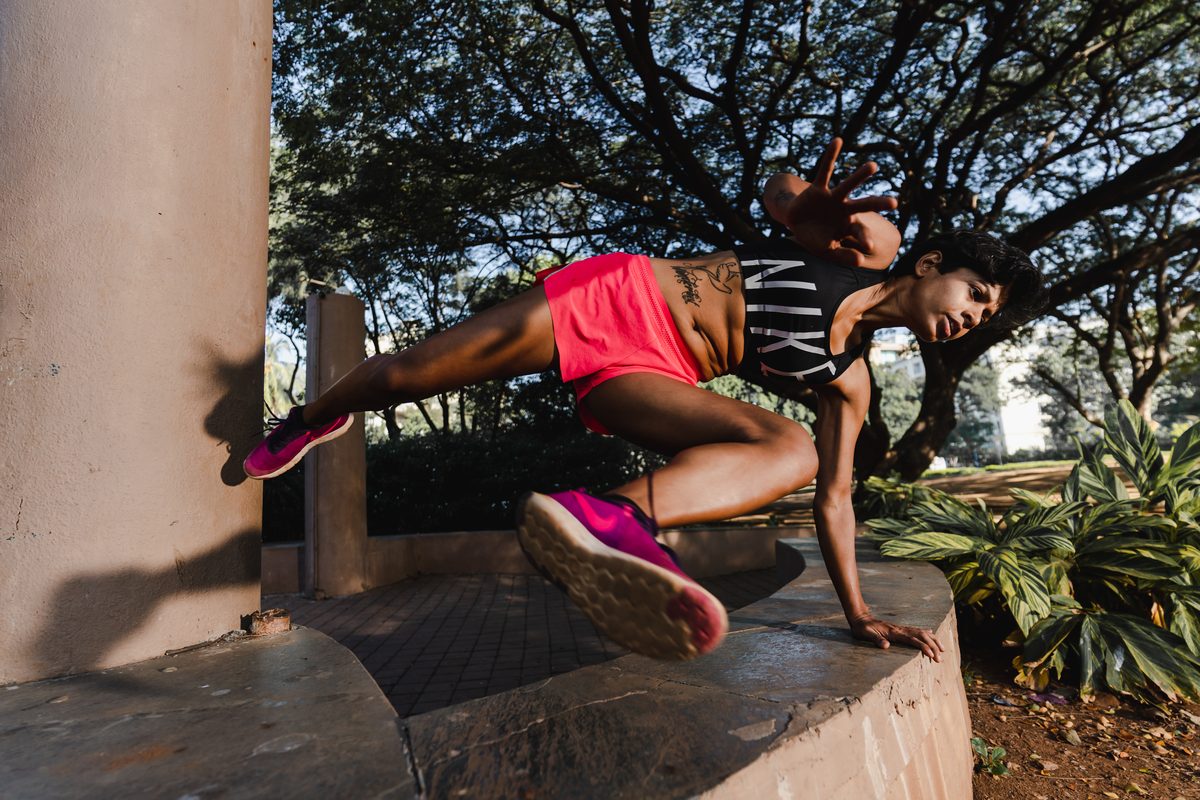 Parkour vault at an outdoor group class